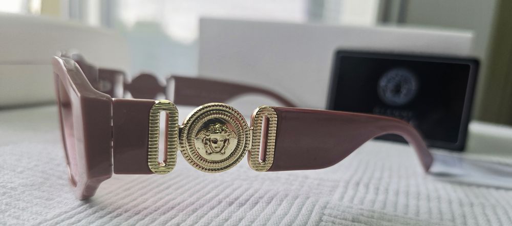 Ochelari de soare Versace roz