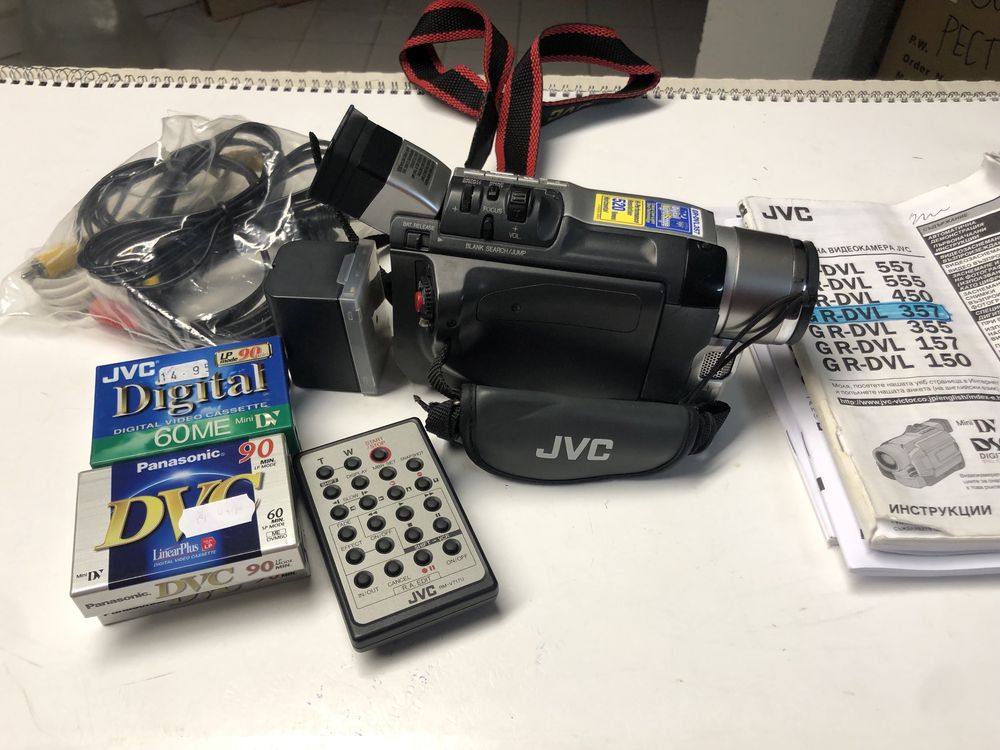 JVC  Дигитална ВидеоКамера GR-DVL 357