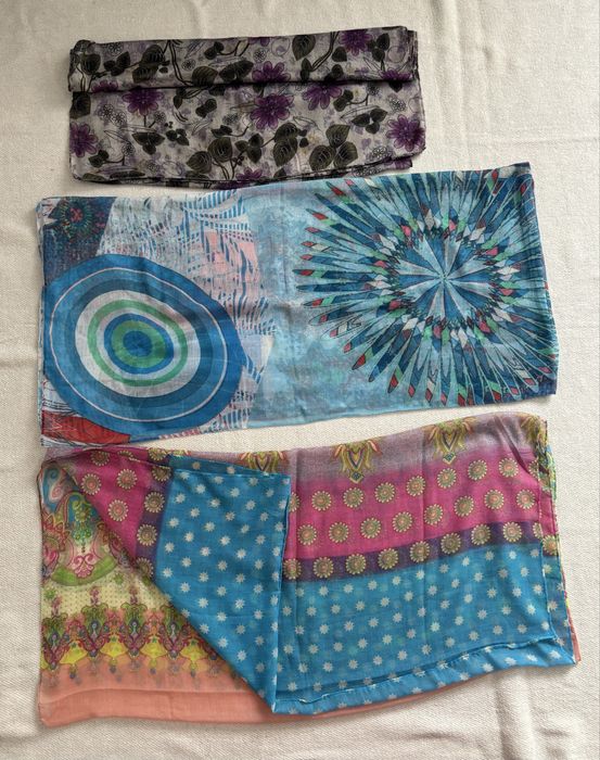 Дамски шлифери, размер М+шалове подарък