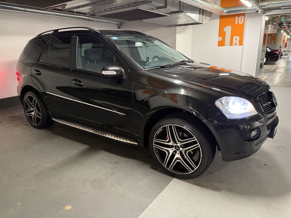 Vând Mercedes-Benz ML