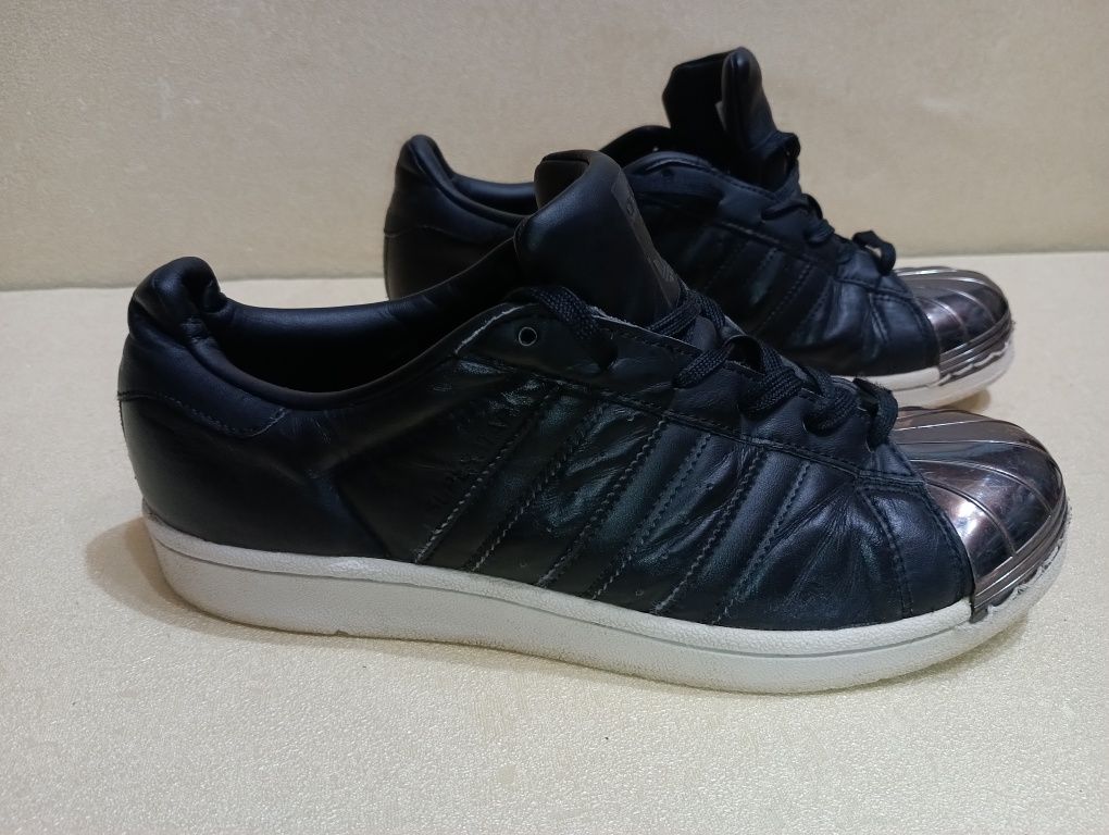 Adidas Superstar Black N39- 32 лв