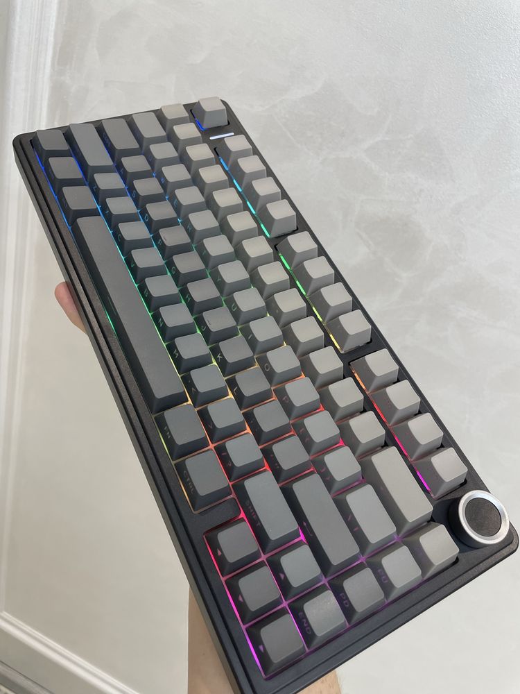 Klavyatura F75 .