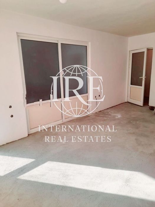 Продава се Четиристаен апартамент в Варна, Аспарухово - 108 кв.м за 1574 €/кв.м - Снимка #3