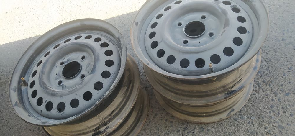 Nissan R15 диск и калпаки