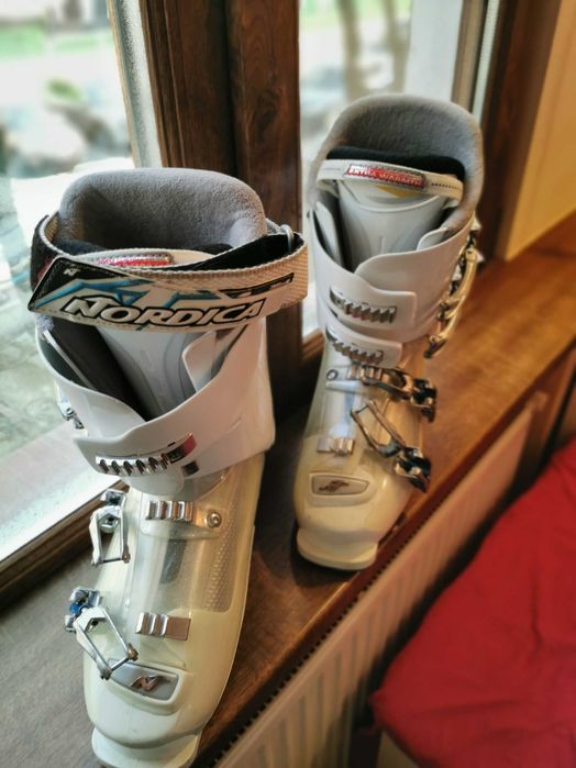 Clapari ski schi Nordica, nr 41.5-42