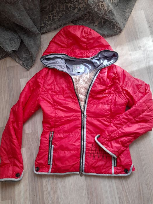 Женская куртка осень весна