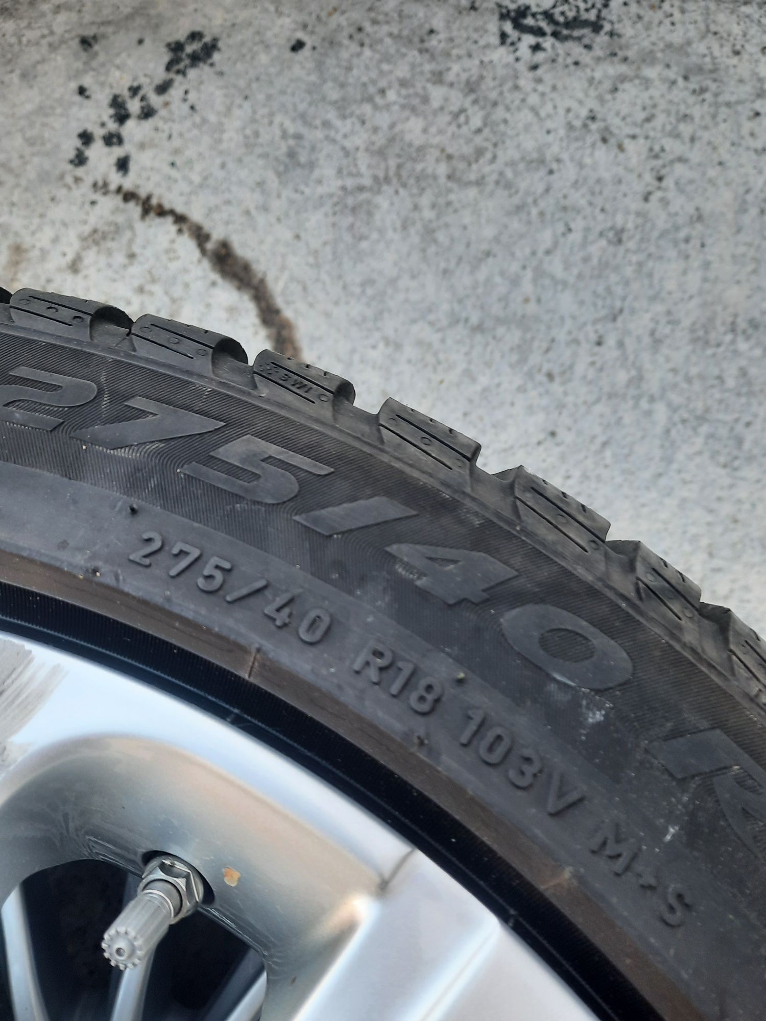 4 Броя 245/45/18 7mm // 275/40/18 6mm Pirelli 19 DOT Спорт Пакет