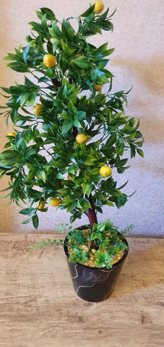 Продам искуственное дерево.