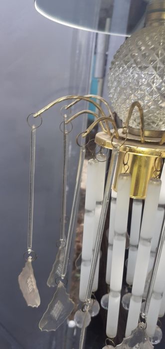 Продам люстру однорожковую и пятирожковую