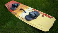 Placa kitesurf Naish board 142 x 42 cu legaturi