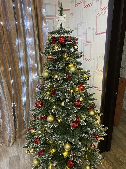 Продам Ёлку метр 1,8