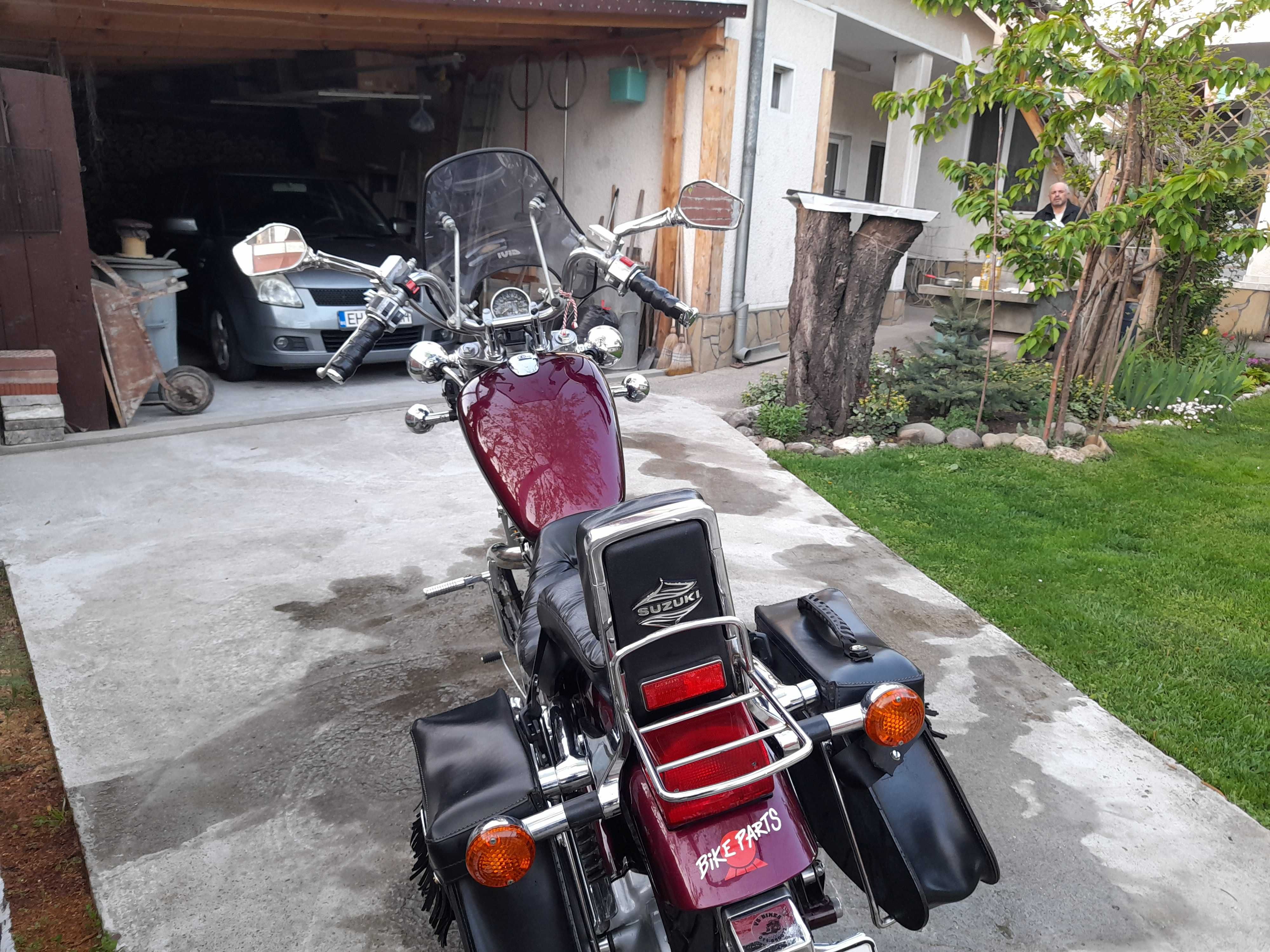 Suzuki Intruder 750 - мотоциклет, чопър.