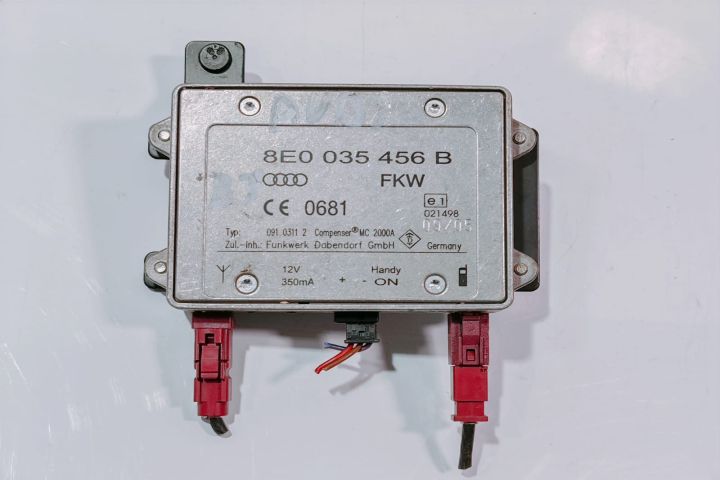 Amplificator  modul antena 8E0035456B Audi A4 B6 seria