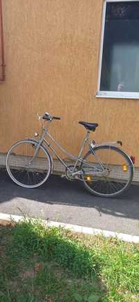 Bicicleta damă roți 28"in stare bună