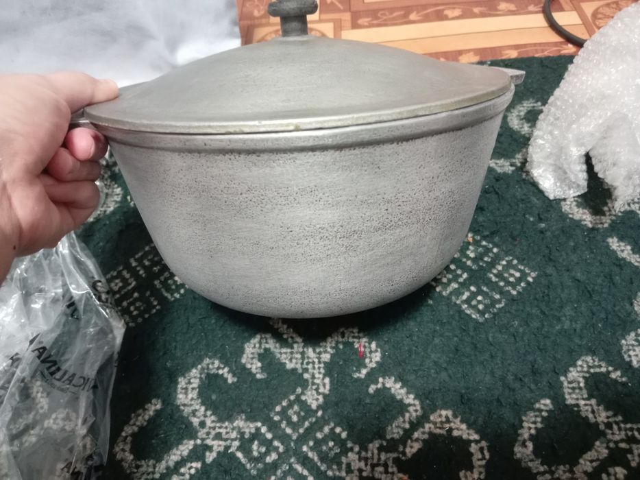 Gaz qozon sotiladi yangidek turibdi kam ishlatilgan