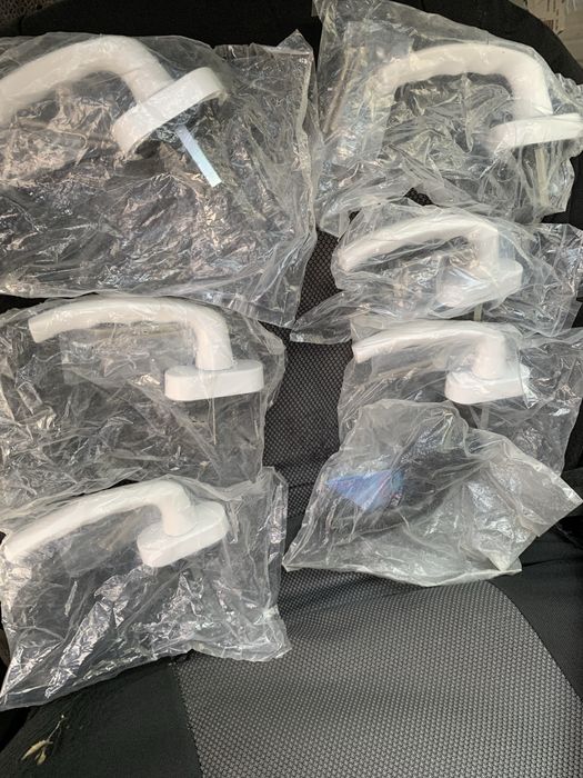 Дръжки за ПВЦ и алуминиева дограма чисто нови