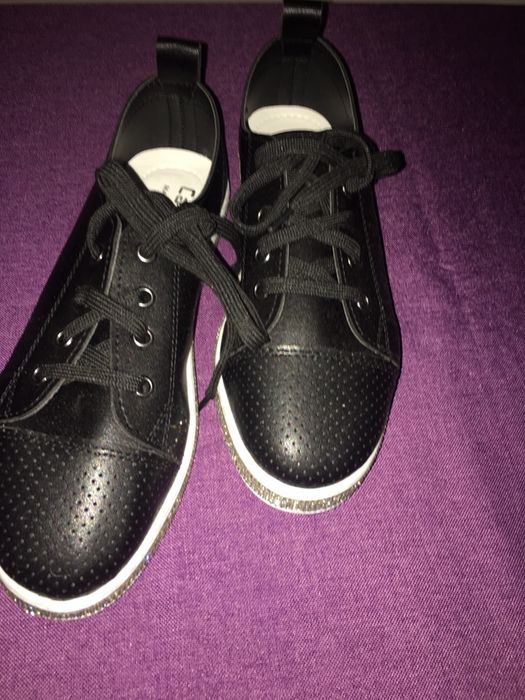 Дамски обувки лачени