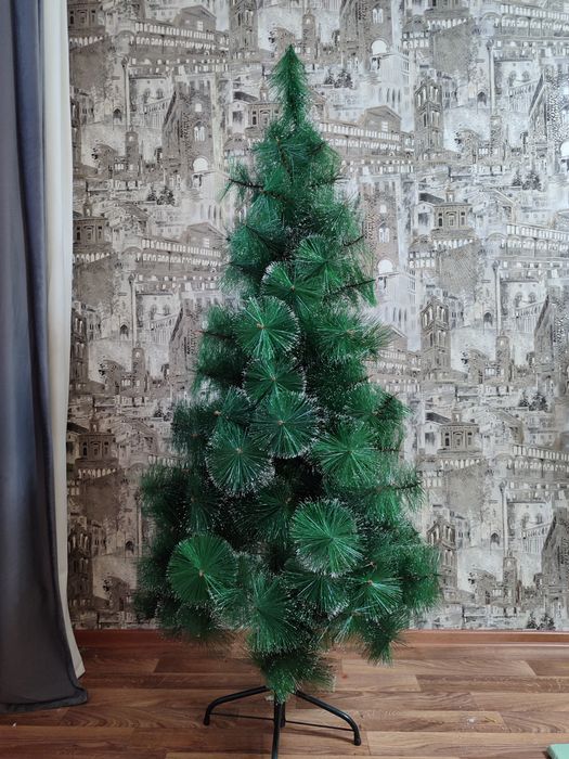 Продаётся ёлка ,разборная