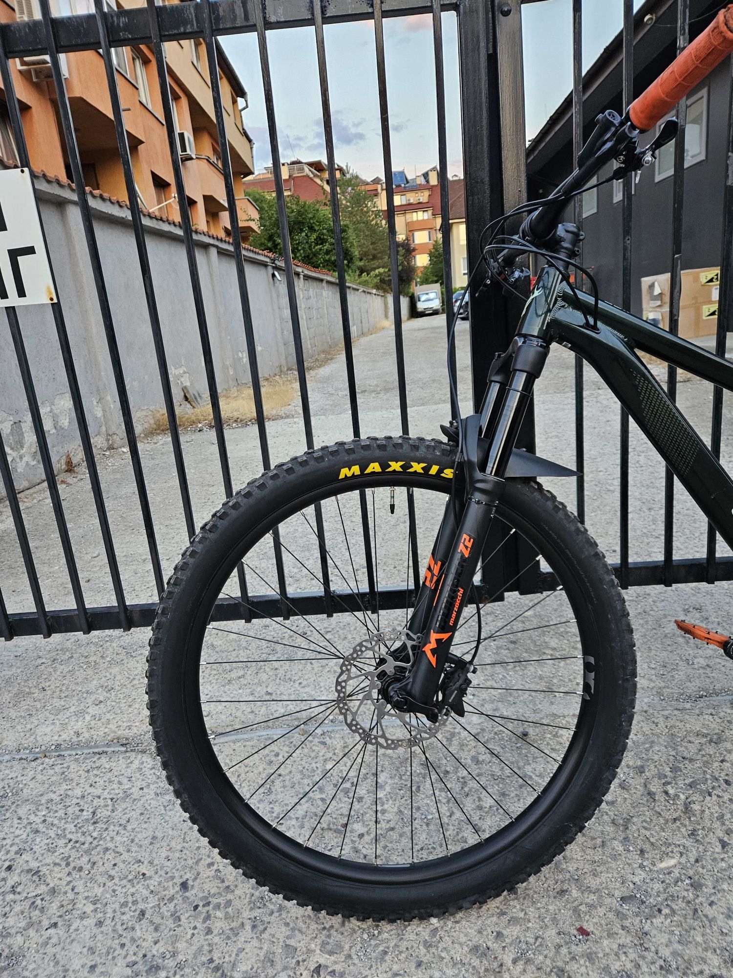 Orbea Laufey 2023 H10 M размер