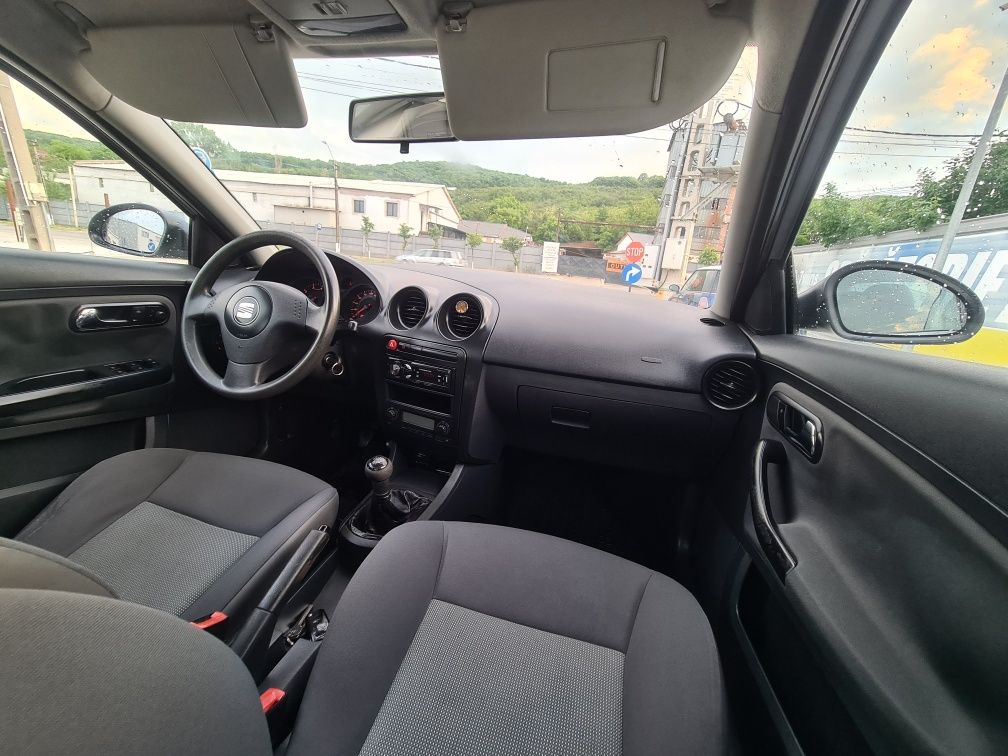 Seat Cordoba berlina 2004 1.4 benzina 75cp euro 4.. 176.000km