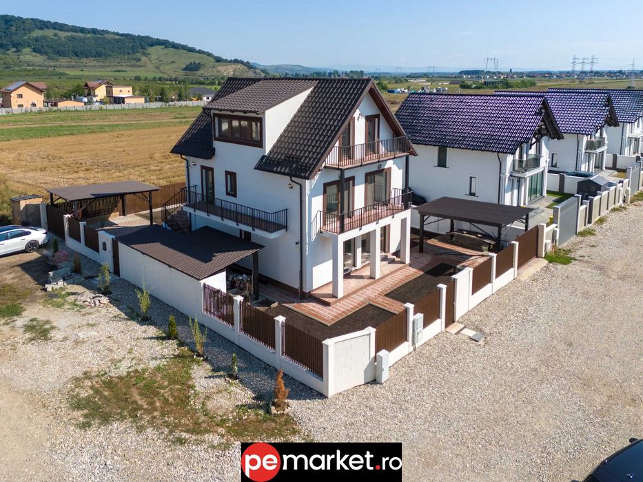 Casă multifamilială cu 2 apartamente + mansardă – Sânpetru, Brașov