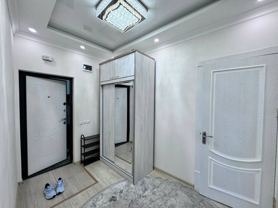 Продам 2 ком Юнусабад 19 квартал