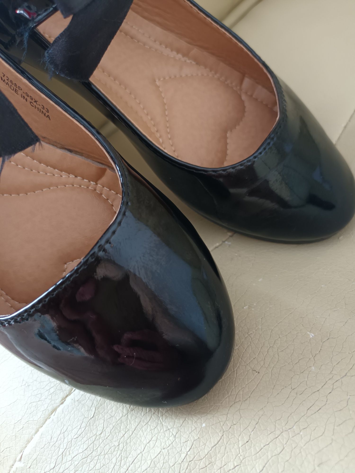 Pantofi eleganti marimea 33