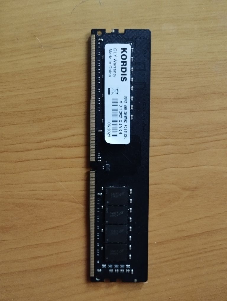 Одна планка DDR4 8gb 2666Mhz