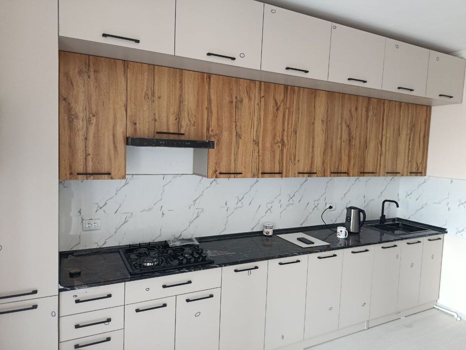 мебель кухня, шкаф,кровать