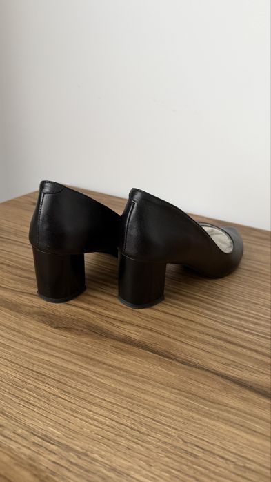 Vand pantofi cu toc, din piele naturala Marelbo, marimea 38