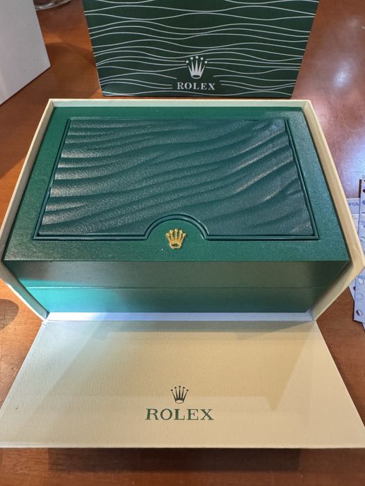 Rolex Submariner Date Oyster, 41 mm, Oystersteel Reference 126610LV