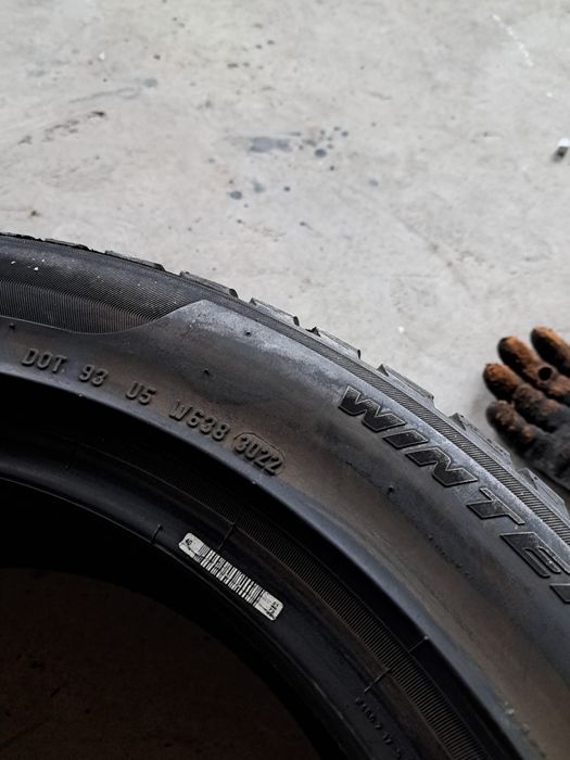 2 anvelope iarnă 225 55 r18 Pirelli