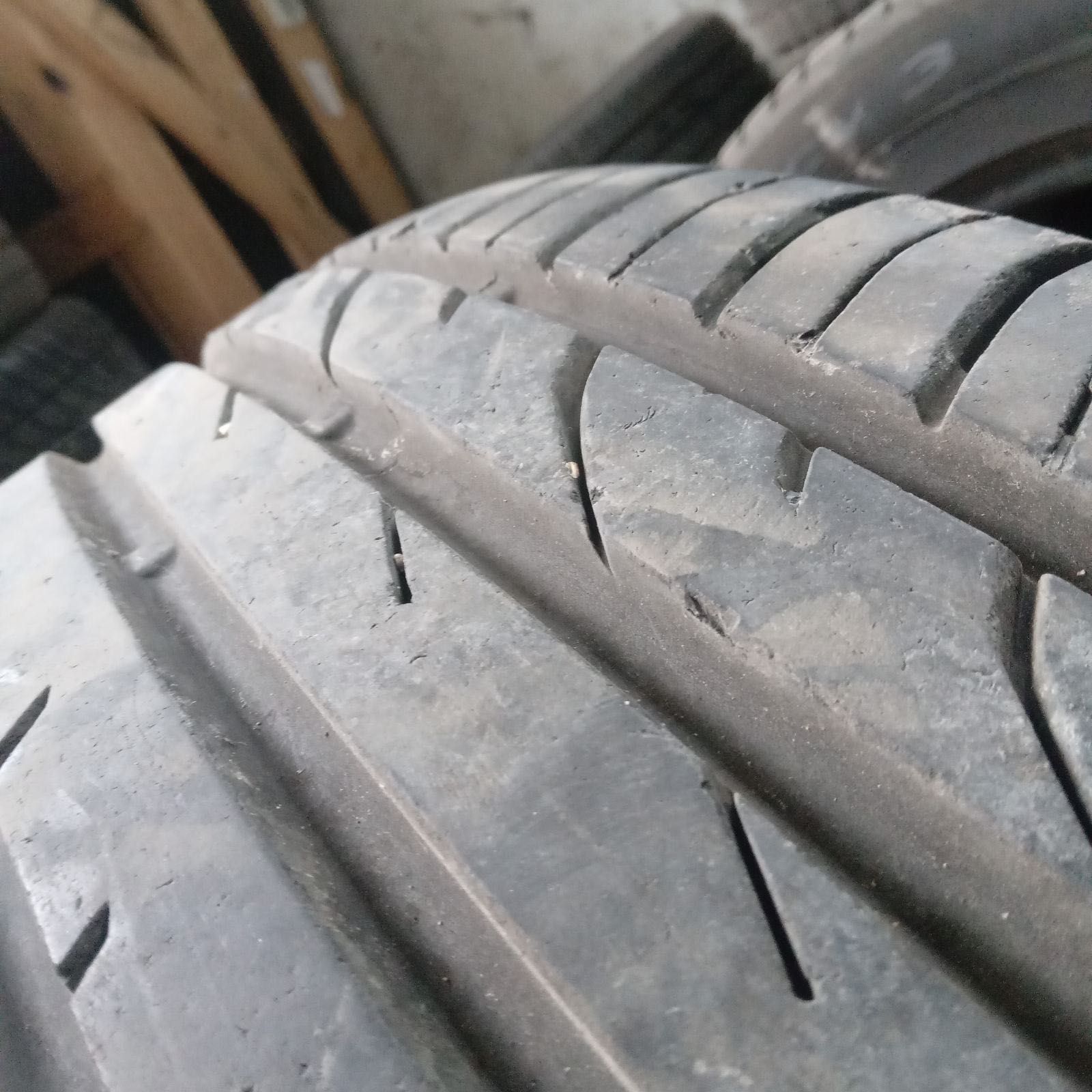 Гуми летни Continental  215/55 R 18