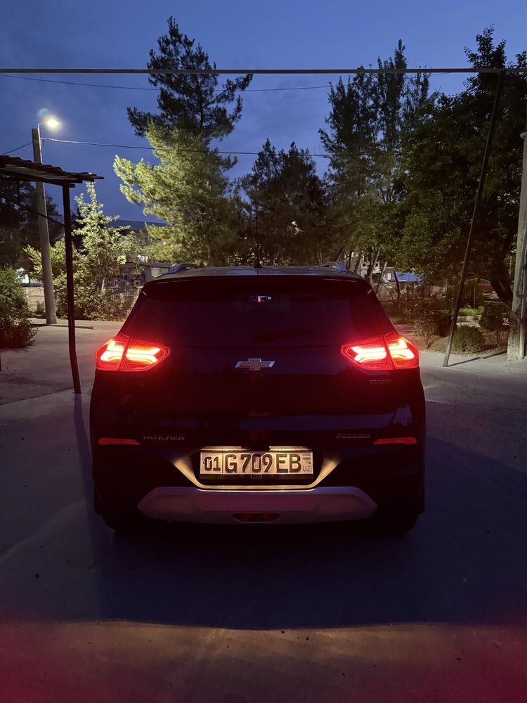 Tracker 2 Premier