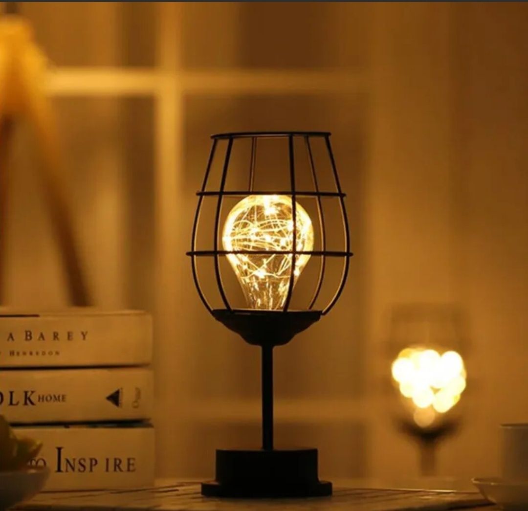 Lampa cu lumina calda 2 forme diferite