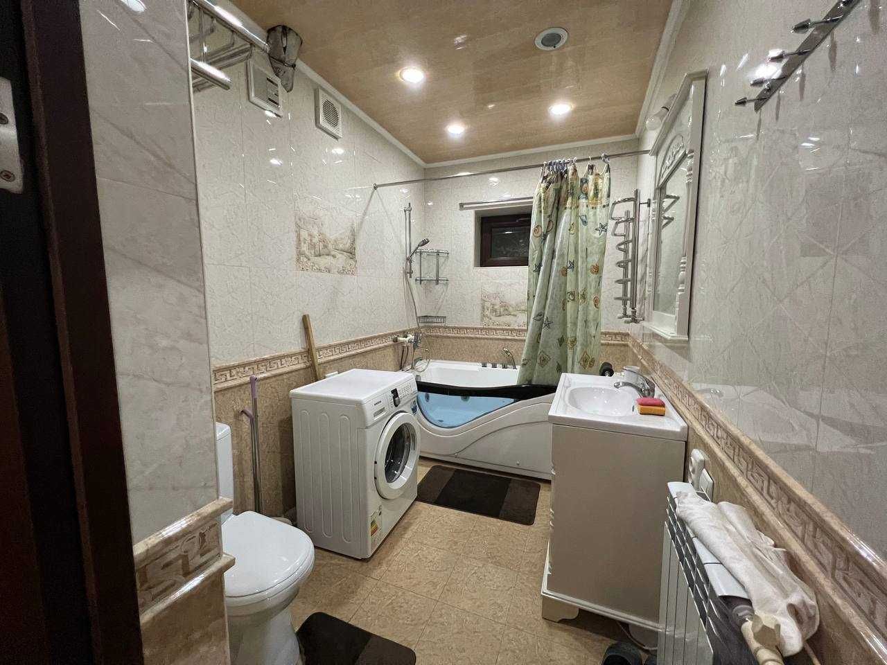 Продаётся 2х комнатная квартира - БИЙ ( 171 школа ) - 55м2