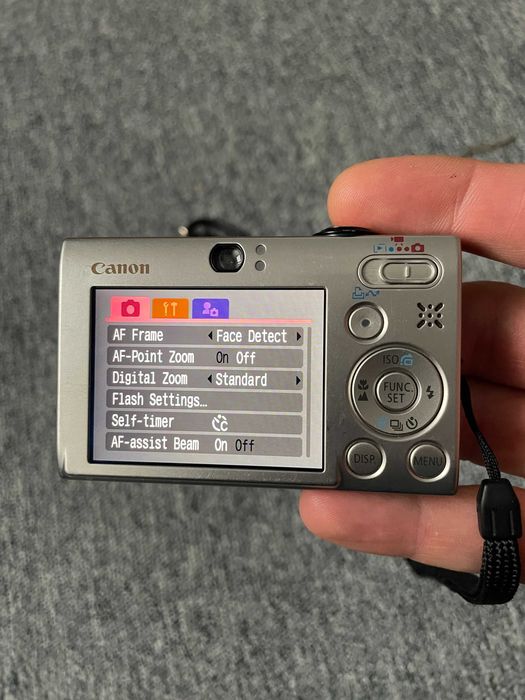 Aparat Foto Digital CANON Ixus 85 IS Silver 10MP  3x Zoom Senzor CCD