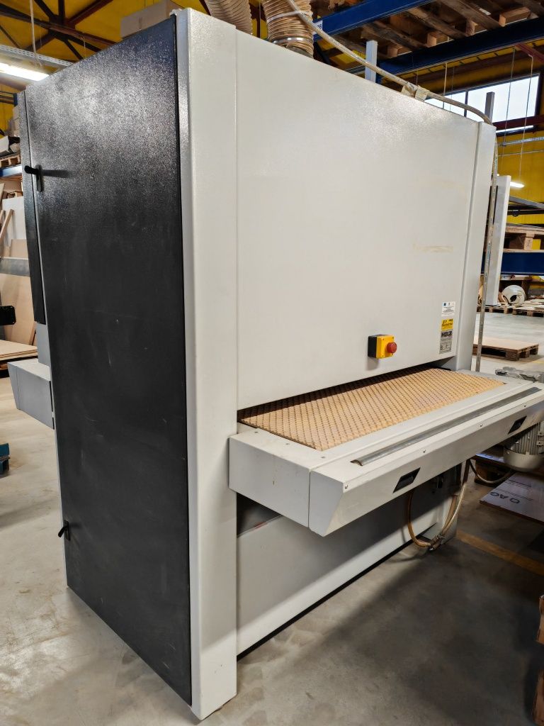 Holzprofi Austria BULDOG 3 1100 RC Masina calibrat si slefuit lemn