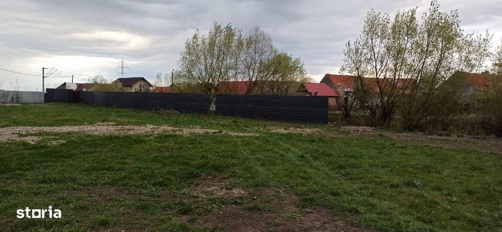 Teren cu  curent tras pe teren,apa,canalizare,gaz in fata terenului.