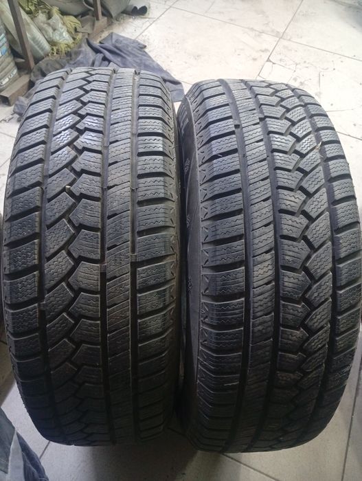Продам две покрышки 205/65 r15.
