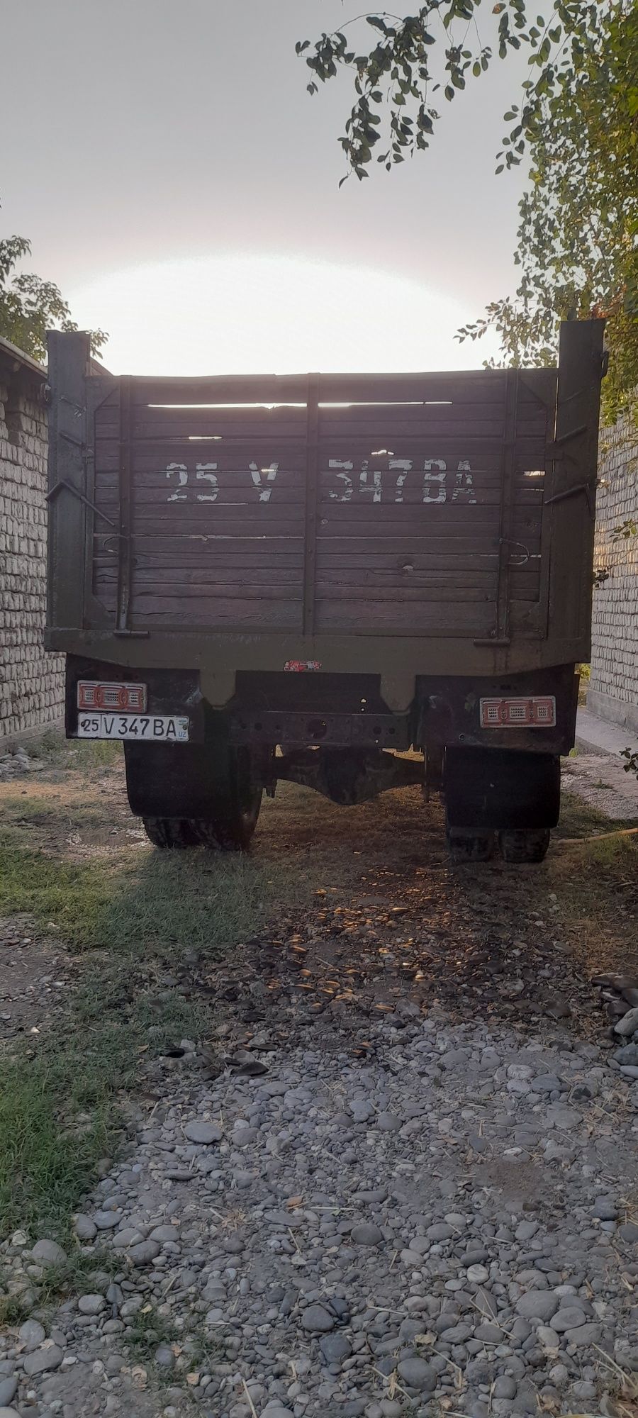 Zil 130 bortli tentli