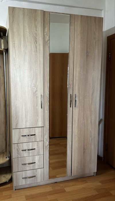 Продам шкаф 60 тыс, кровать 10тыс