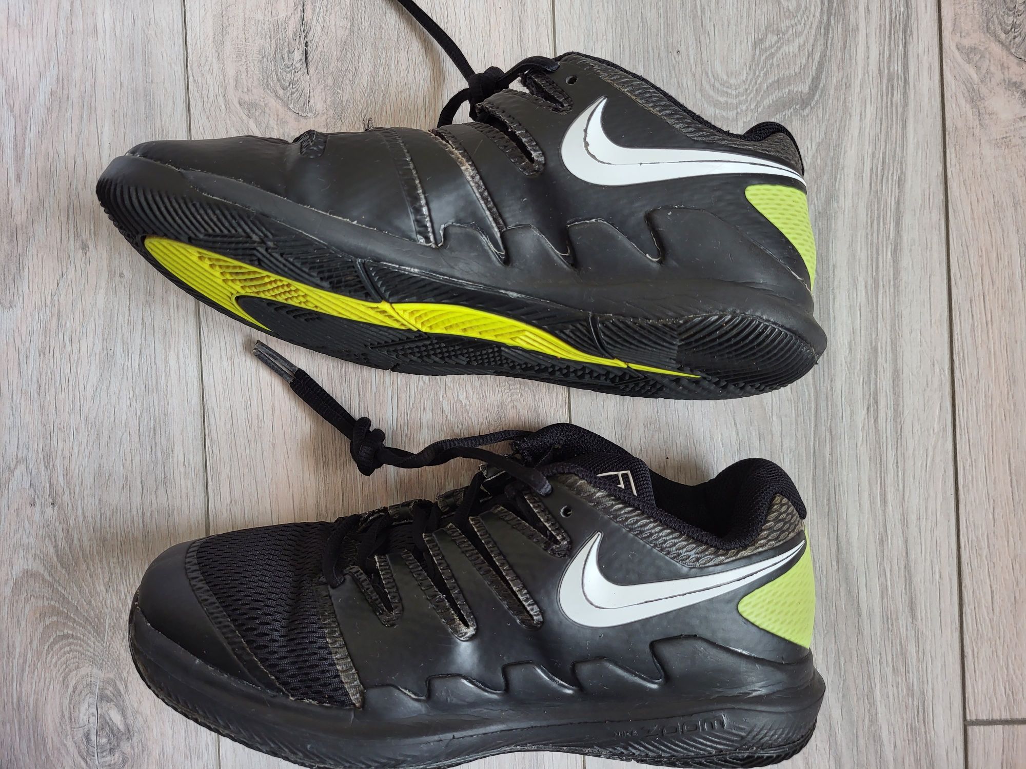 Adidași Nike 37.5/23.5cm negru