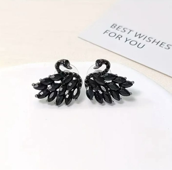 Колиета и обеци с камък Swarovski