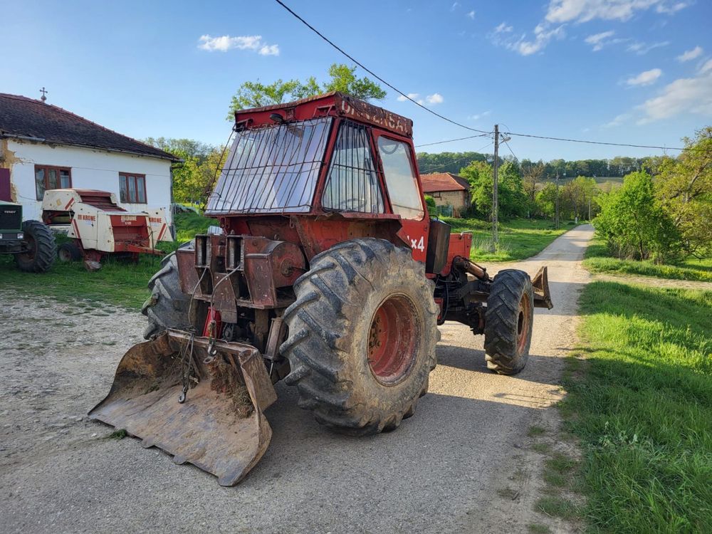 Tractor forestier DT 1010 cu motor de iveco