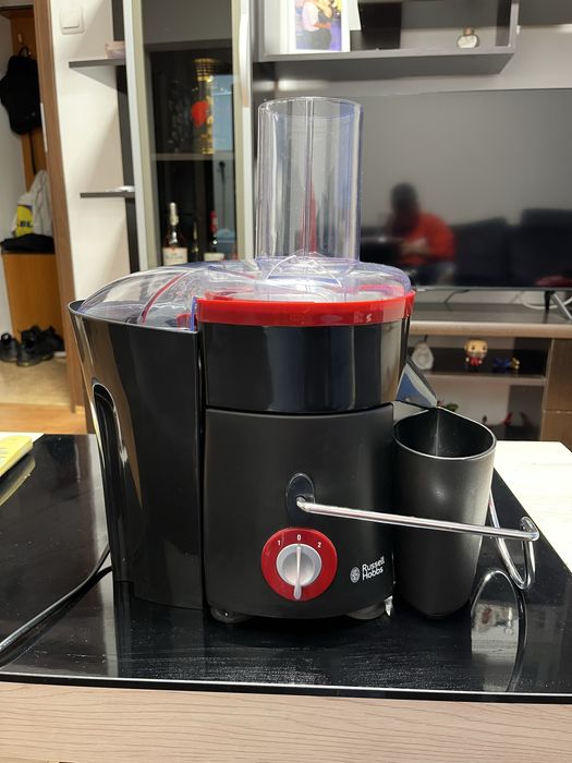 Storcător de fructe Russell Hobbs