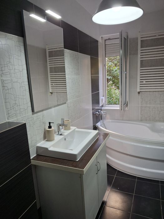 Inchiriez garsoniera Calea Moșilor