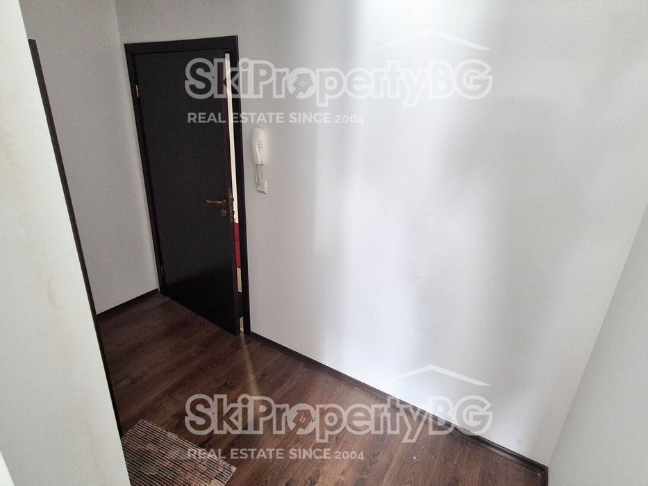 Двустаен апартамент с камина, с паркомясто и без такса поддръжка!