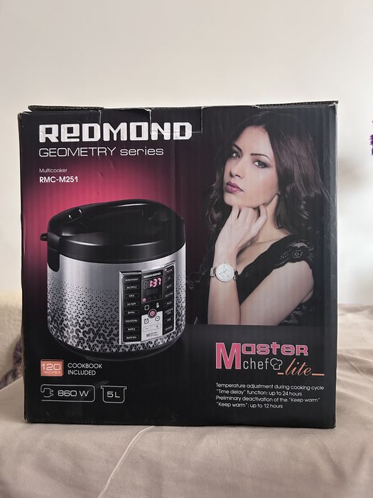 Мультиварка Redmond