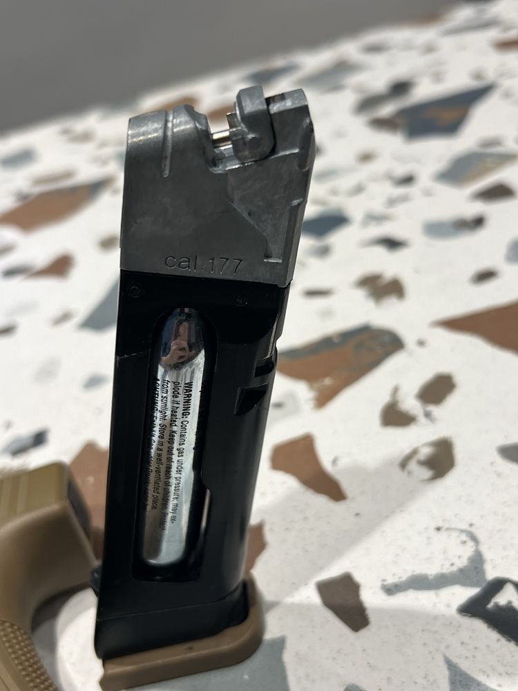 Въздушен пистолет Glock19X Coyote